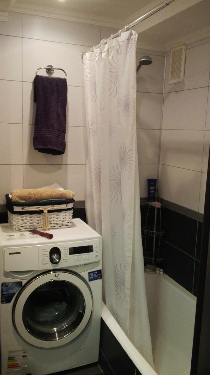 Квартира 2 Комн Рядом И-Т Амосова.Метро Олимпийская 3 Остановки Kiev Extérieur photo